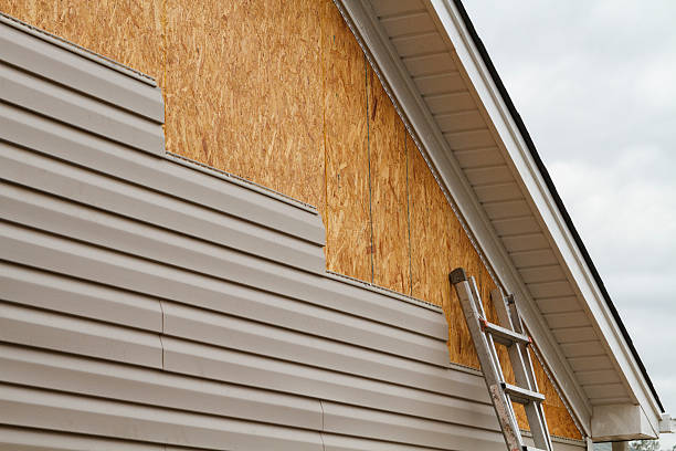 24/7 Emergency Storm Damage Siding Repair experts in Round Hill, VA